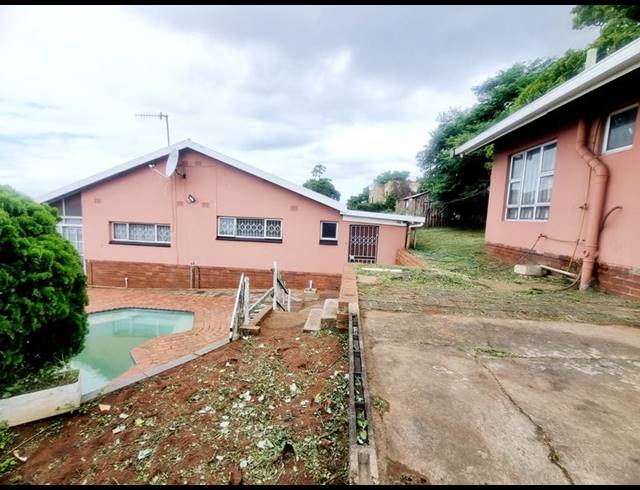 4 BEDROOM HOUSE FOR SALE IN MONTCLAIR